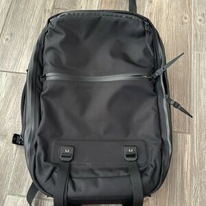 Aer black back pack in excellent condition.